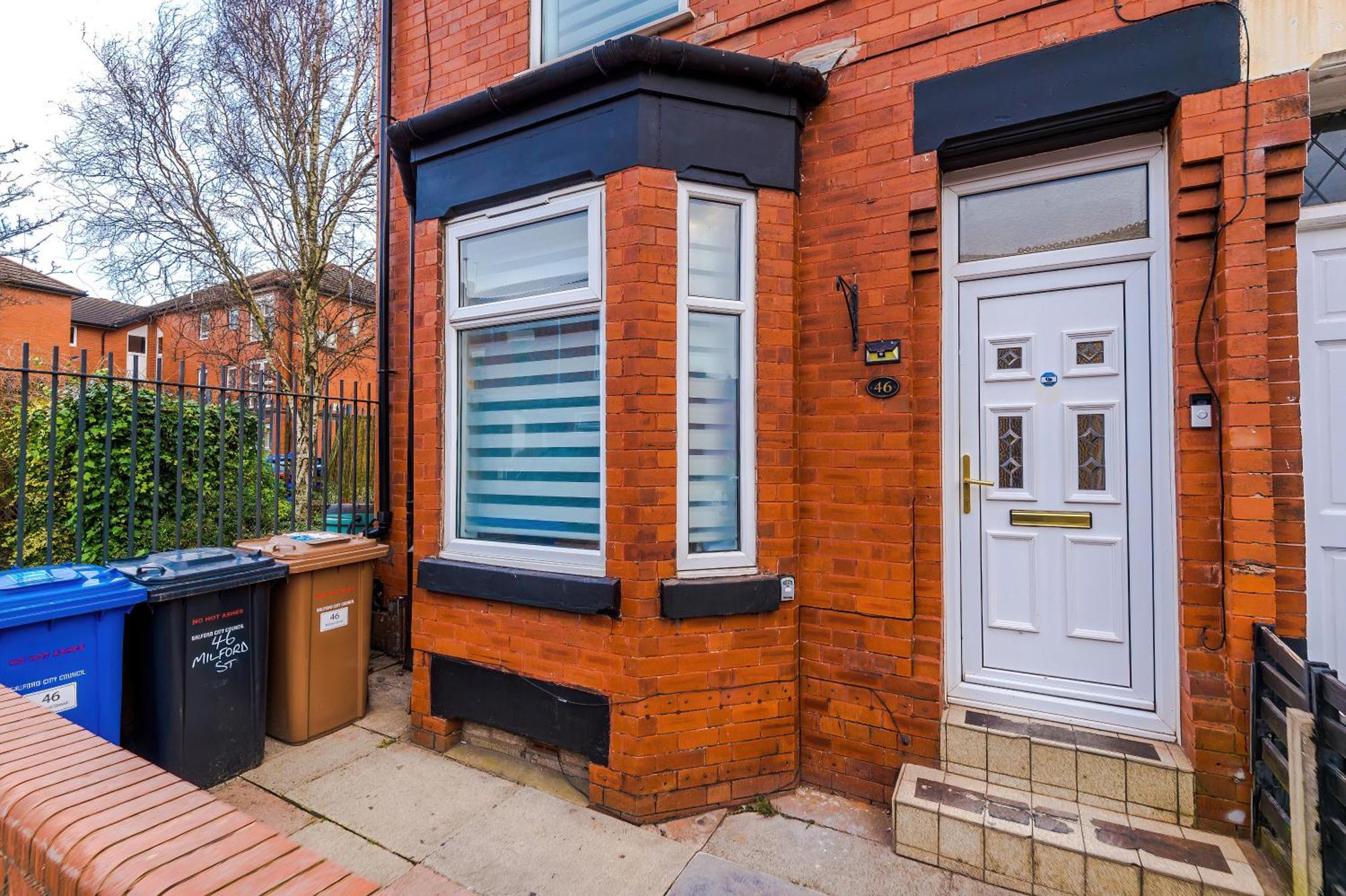 4 Bedroom Victorian House マンチェスター エクステリア 写真
