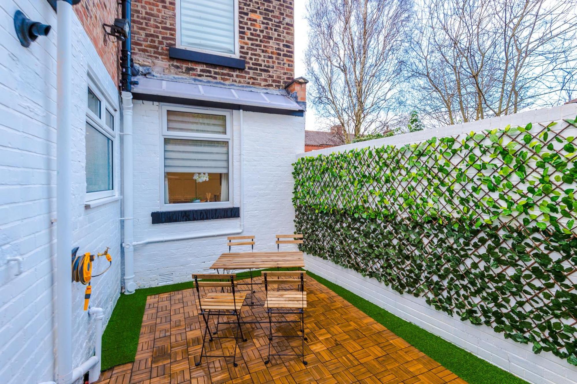 4 Bedroom Victorian House マンチェスター エクステリア 写真